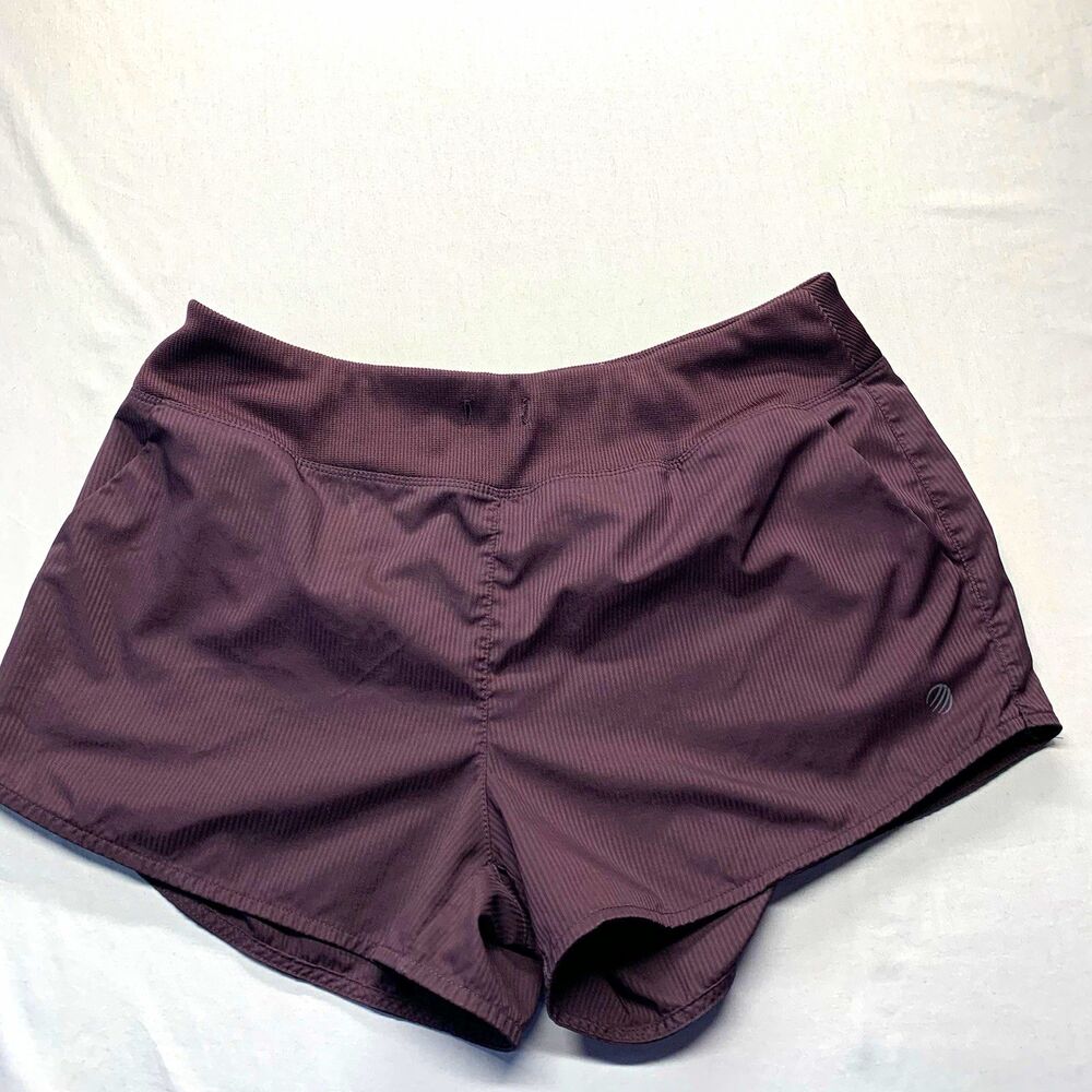 MPG Women's Purple Ribbed Polyester Spandex Shorts Pockets Gym Run Athletic Sz L